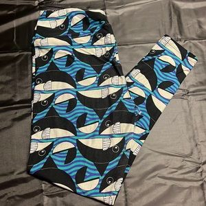 Shark Lularoe Leggings Tall & Curvy